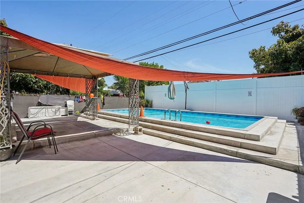 3336 Cherokee Avenue, South Gate, California 90280 home-pic-8